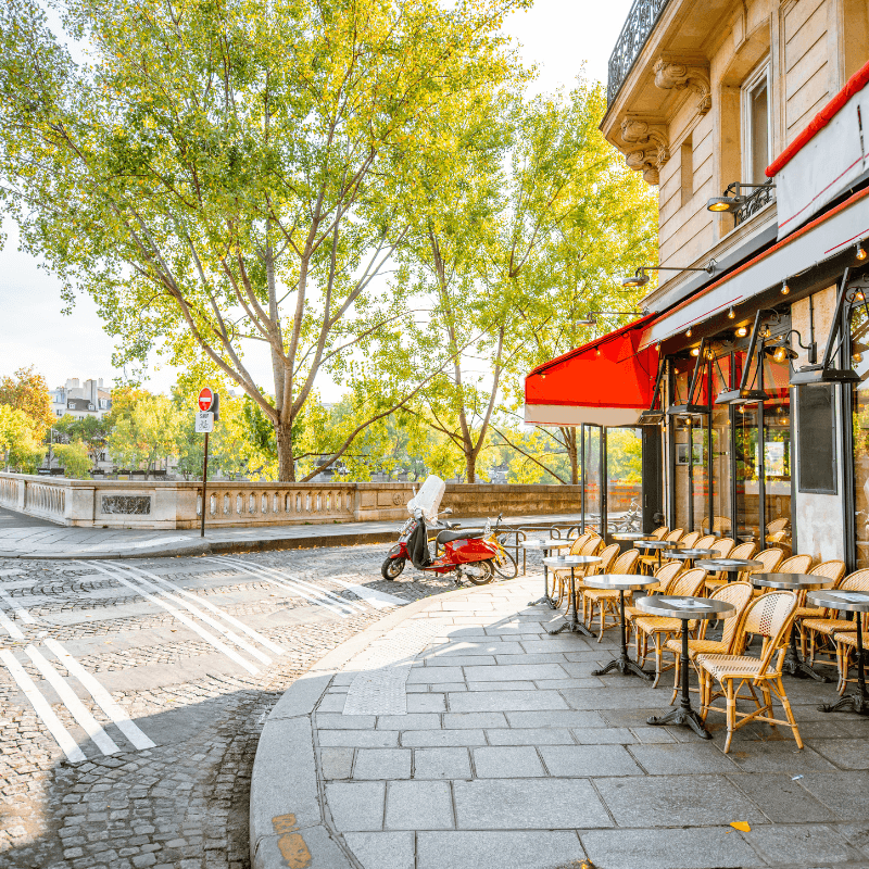 Explore a Cidade Luz com nosso guia completo: de atrações icônicas a dicas exclusivas.