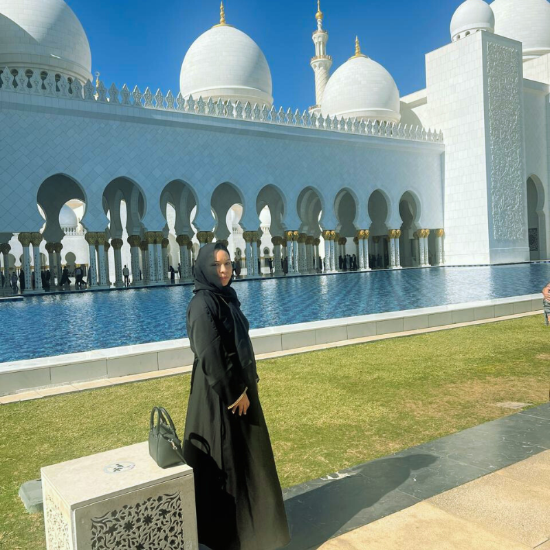 Vale a Pena Fazer Bate e Volta para Abu Dhabi? Descubra se Essa Experiência é Para Você